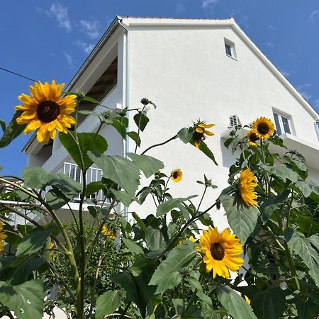 Apartments Nikola Stipisic Хвар Екстериор снимка